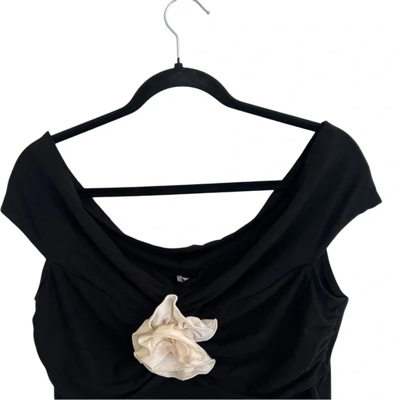 Reformation Black Emerald Knit Top with Floral Applique NWT Large - Picture 4 of 11